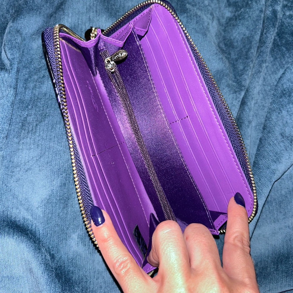 Purple and Black Floral Leather Wallet - Picture 3 of 4